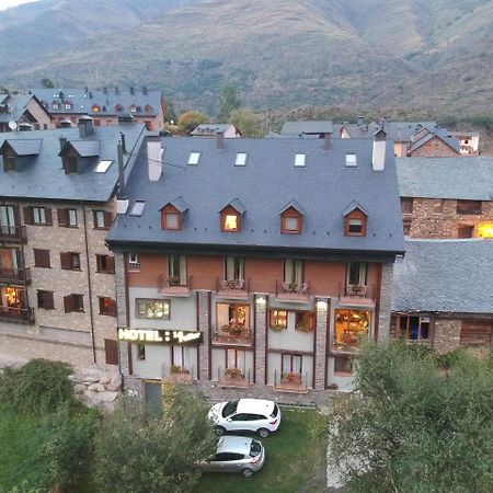 Hotel Lo Paller Valencia D'Aneu Eksteriør billede