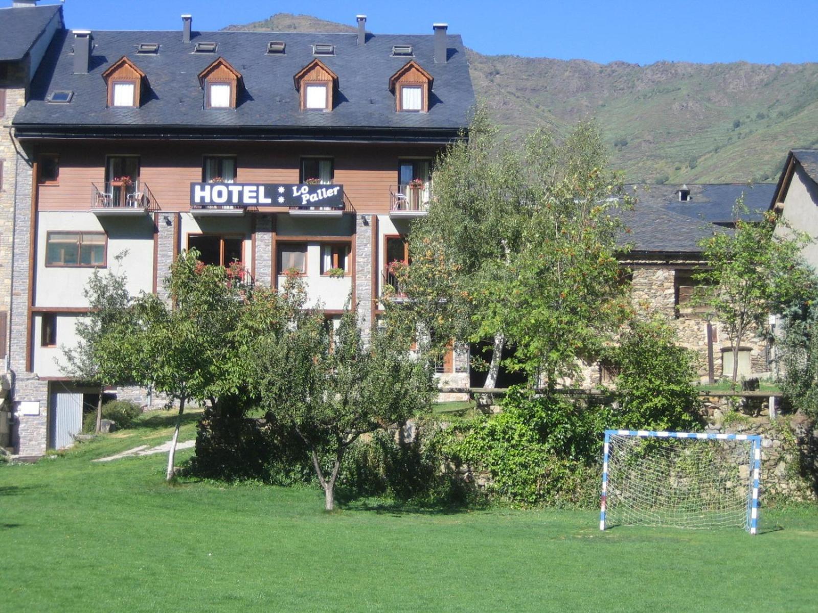 Hotel Lo Paller Valencia D'Aneu Eksteriør billede