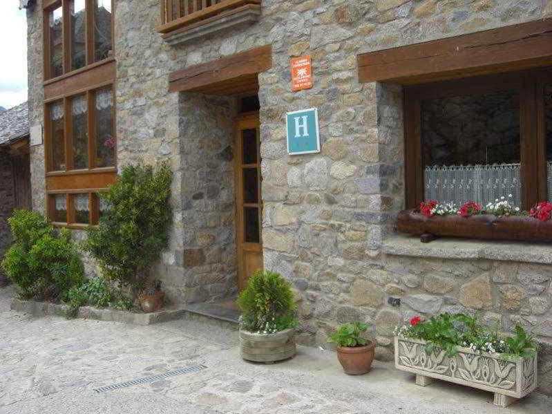 Hotel Lo Paller Valencia D'Aneu Eksteriør billede