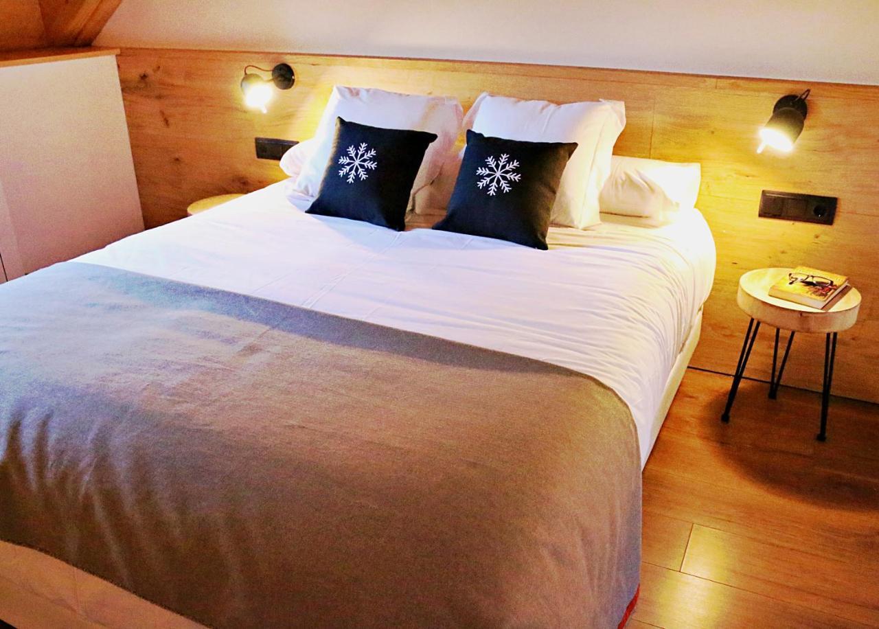 Hotel Lo Paller Valencia D'Aneu Eksteriør billede